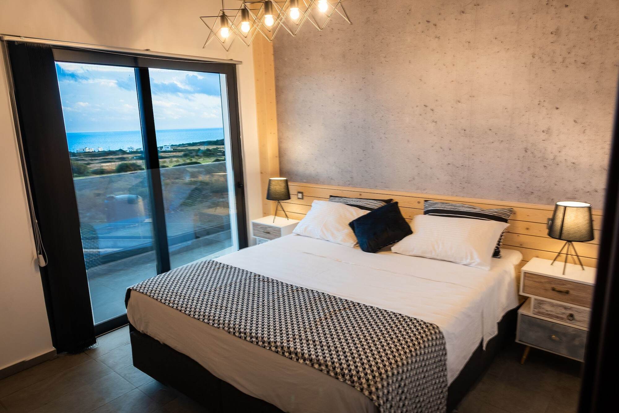 Amara Luxury Lakhania