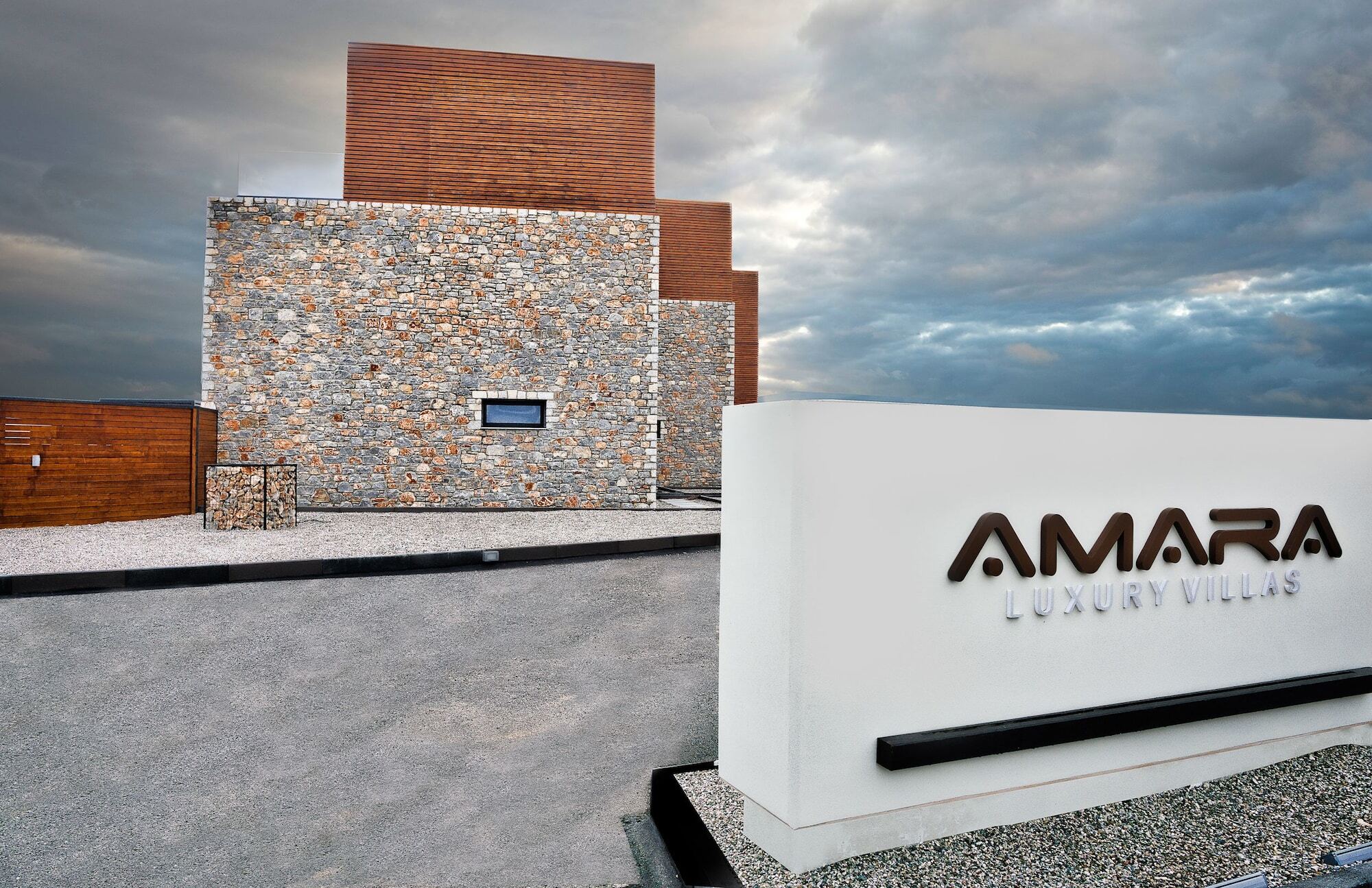 Amara Luxury Lakhania